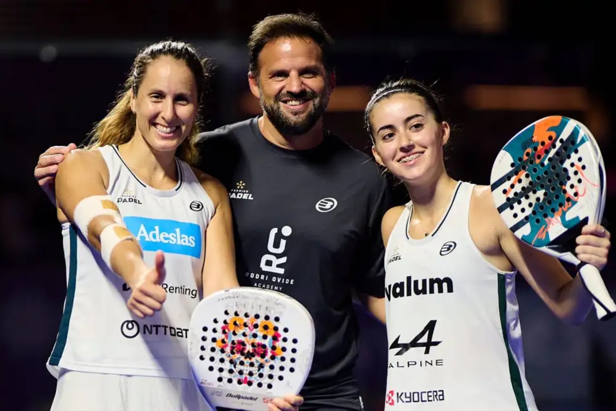 场比赛中拼 场比赛中拼